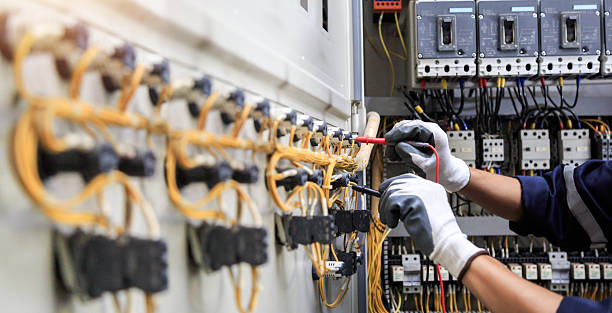 Professional Electrician technician working in Belcourt, ND